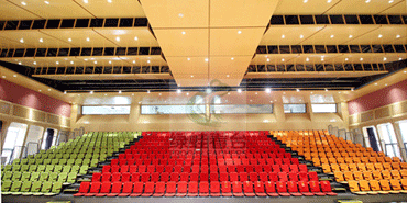 樂灣國際學校電動軟包椅伸縮看臺