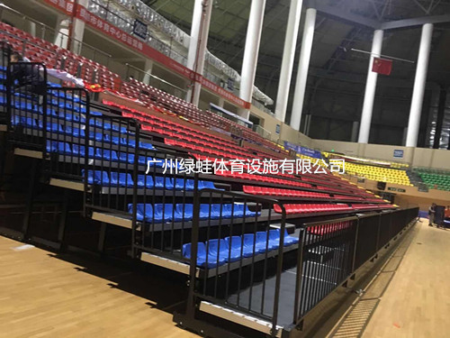 廣西貴港體育中心電動伸縮看臺