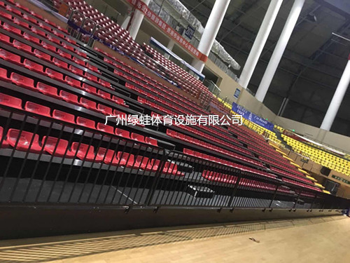 廣西貴港體育中心電動伸縮看臺