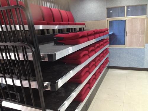 南昌市某公安消防大隊軟包椅伸縮看臺