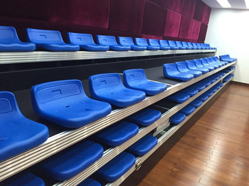 廣州越秀區(qū)老干部活動(dòng)中心伸縮看臺(tái)