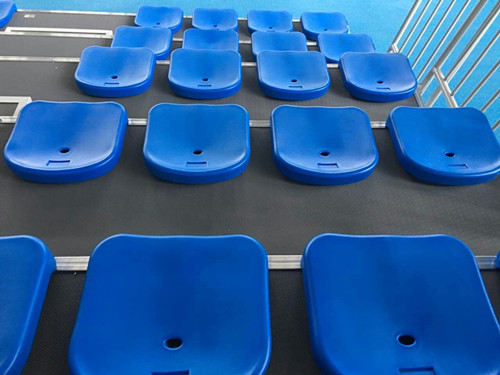 揚中市奧體中心游泳館體育館看臺座椅安裝完畢