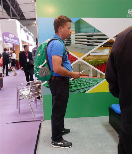 綠蛙參展第39屆中國廣州家博會二期-辦公環(huán)境展