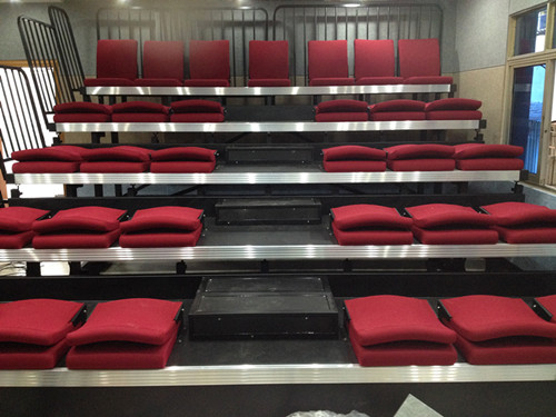 南昌市某公安消防大隊軟包椅伸縮看臺