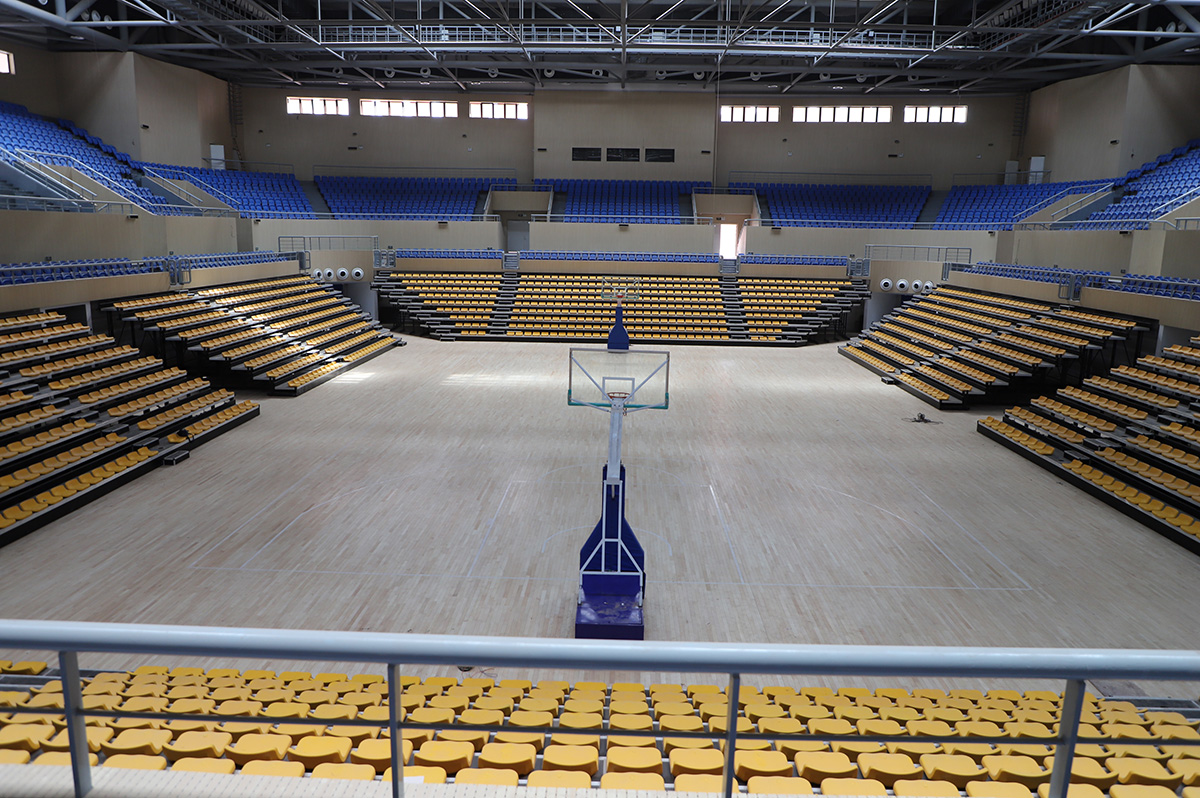 運動場、體育館的看臺座椅