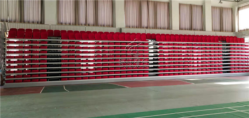 山東濟南長清區(qū)第二初級中學看臺座椅