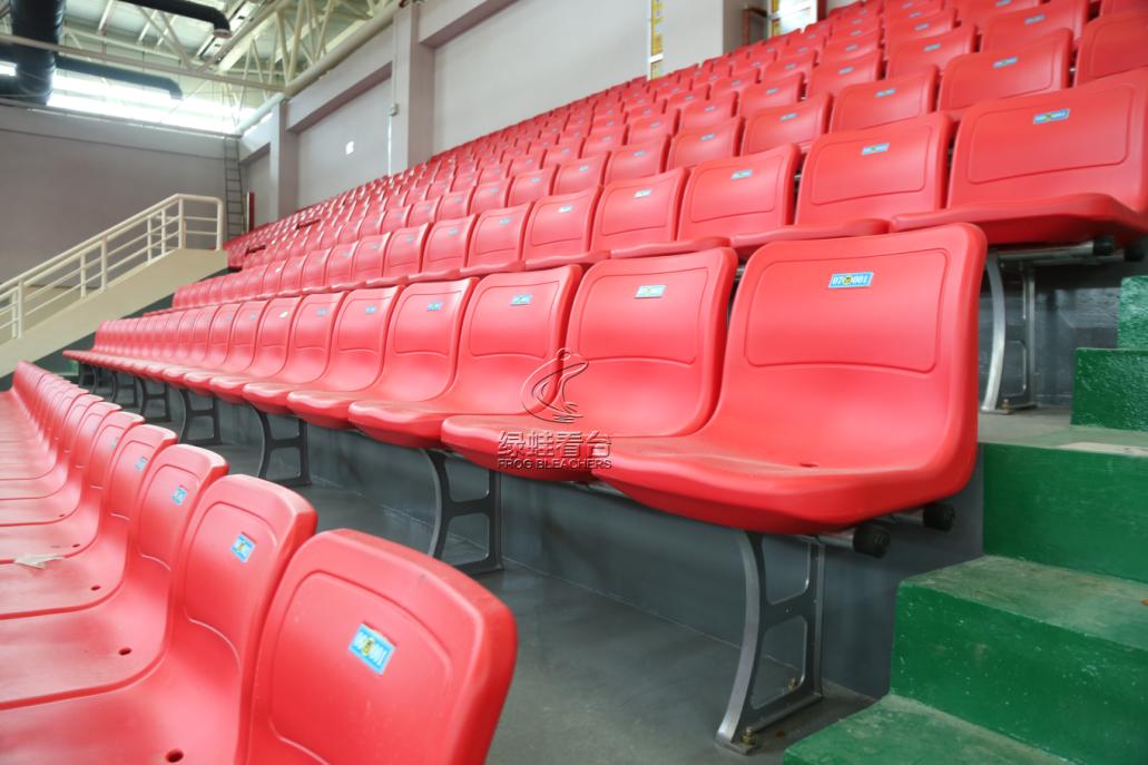 體育館的固定座椅