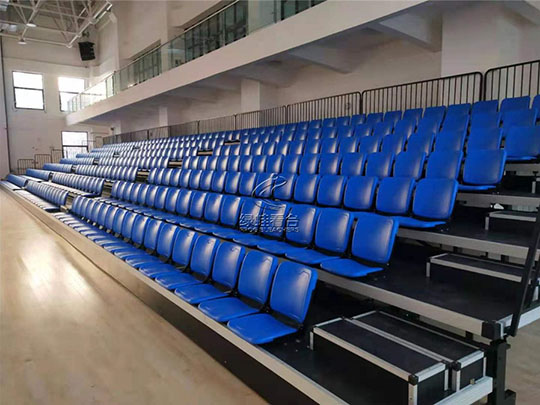 伸縮活動看臺有其5個特點，與其他種類的看臺座椅區別開來