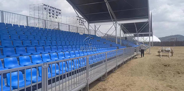 臨時與永久性活動看臺：特性、優勢與選擇考量